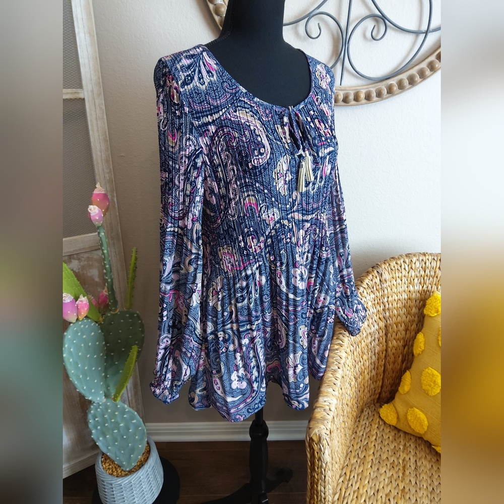 Melissa Paige Navy Paisley Long-Sleeve Peplum Tunic with Tassel Tie - Picture 5 of 10